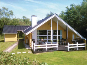 Three-Bedroom Holiday Home in Hemmet